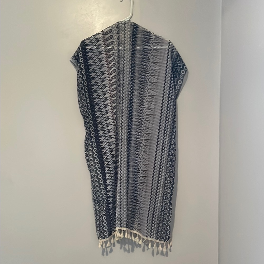 Patterned Black and White Kimono, women’s top, Fringe detail - Picture 6 of 7